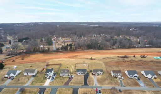 Photo #40 of 208 Stratford Place, Madison Heights, VA 0.4 acres