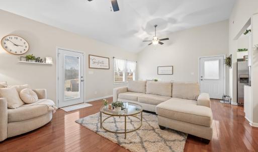 Photo #13 of 208 Stratford Place, Madison Heights, VA 0.4 acres