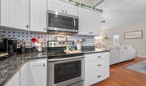 Photo #17 of 208 Stratford Place, Madison Heights, VA 0.4 acres