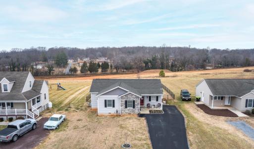 Photo #4 of 208 Stratford Place, Madison Heights, VA 0.4 acres