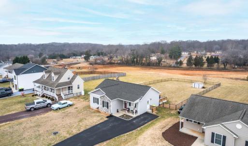Photo #5 of 208 Stratford Place, Madison Heights, VA 0.4 acres