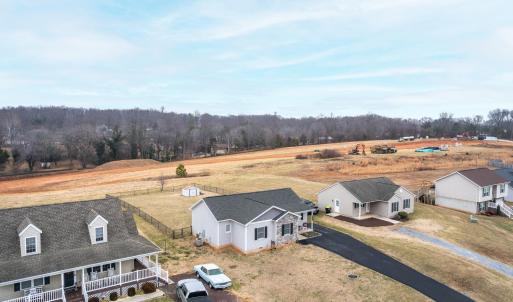 Photo #6 of 208 Stratford Place, Madison Heights, VA 0.4 acres