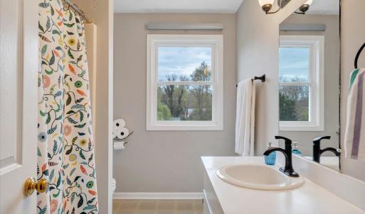 Second floor full bath