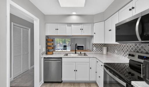 Photo #12 of 3224 Spinnaker Point, Forest, VA