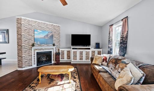 Photo #2 of 2305 Smith Mountain Lake Parkway, Huddleston, VA 1.0 acres