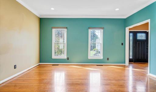 Photo #11 of 7706 Hollins Court Circle, Roanoke, VA 0.4 acres