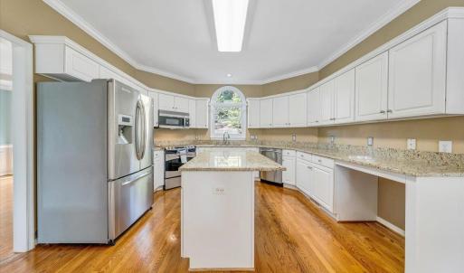 Photo #19 of 7706 Hollins Court Circle, Roanoke, VA 0.4 acres
