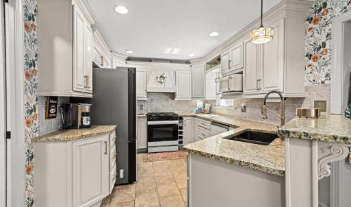 Photo #10 of 4717 locksview Road, Lynchburg, VA 0.7 acres