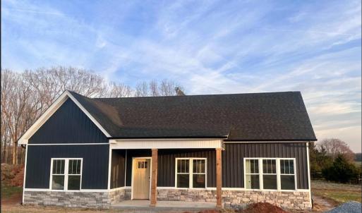 This picture is from a previous build of the same floorplan. Some finishes and colors may vary.