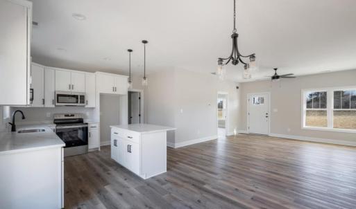 This picture is from a previous build of the same floorplan. Some finishes and colors may vary.