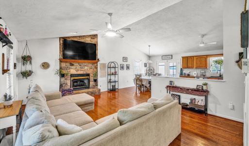 Photo #11 of 2210 Isle of Pines Drive, Moneta, VA 1.0 acres