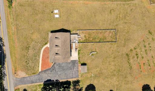 Photo #5 of 2210 Isle of Pines Drive, Moneta, VA 1.0 acres