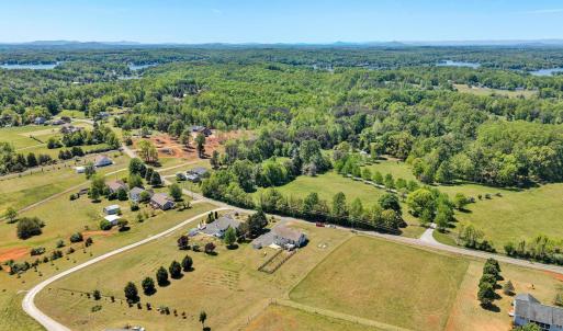 Photo #3 of 2210 Isle of Pines Drive, Moneta, VA 1.0 acres