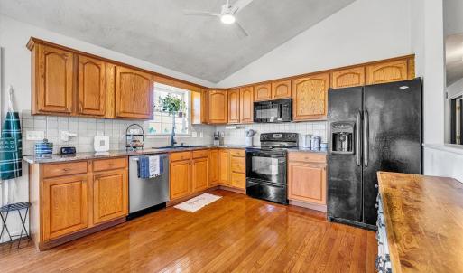 Photo #16 of 2210 Isle of Pines Drive, Moneta, VA 1.0 acres