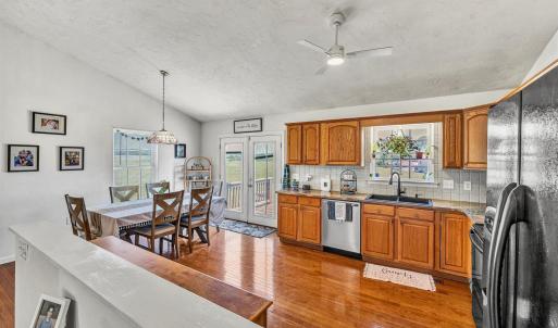 Photo #18 of 2210 Isle of Pines Drive, Moneta, VA 1.0 acres
