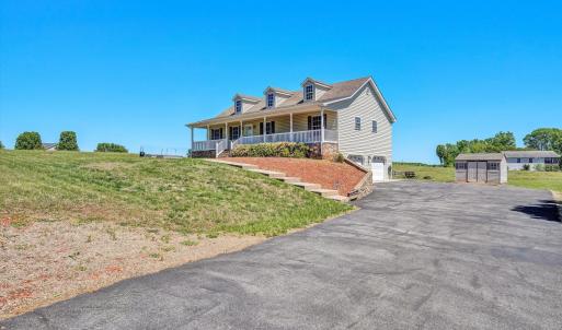 Photo #4 of 2210 Isle of Pines Drive, Moneta, VA 1.0 acres