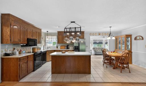 Photo #6 of 414 Holly Hills Drive, Altavista, VA 0.7 acres