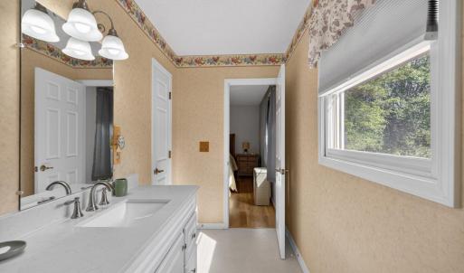 Photo #28 of 414 Holly Hills Drive, Altavista, VA 0.7 acres