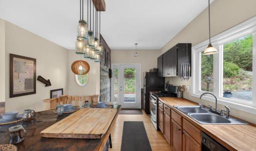 Photo #5 of 1176 Leesville Lake Drive, Pittsville, VA 5.0 acres