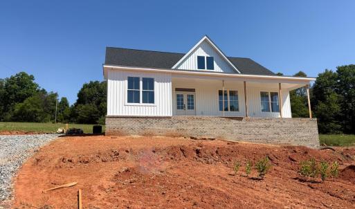 Photo #2 of 9009 Stonewall Road, Appomattox, VA 2.2 acres