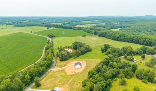 Photo #61 of 9009 Stonewall Road, Appomattox, VA 2.2 acres