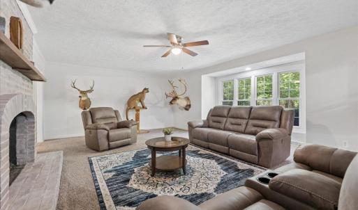 Photo #10 of 211 Oakcroft Dr, Madison Heights, VA 5.3 acres