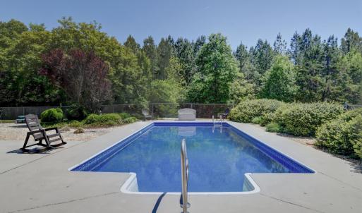 In-ground chlorine pool - easy to maintain, cover for closed season conveys