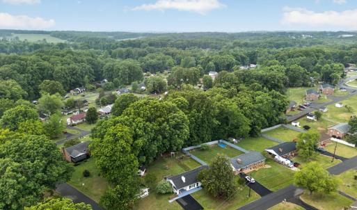 Photo #76 of 132 Windsor Lane, Lynchburg, VA 0.5 acres