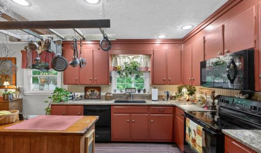 Photo #14 of 132 Windsor Lane, Lynchburg, VA 0.5 acres