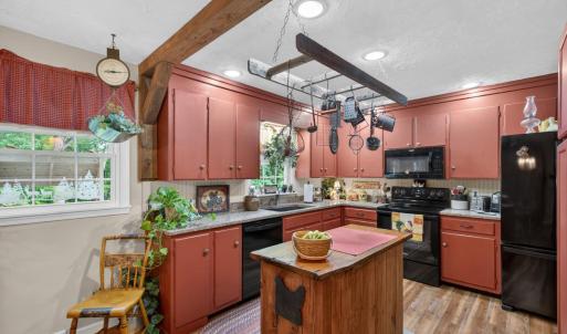 Photo #12 of 132 Windsor Lane, Lynchburg, VA 0.5 acres