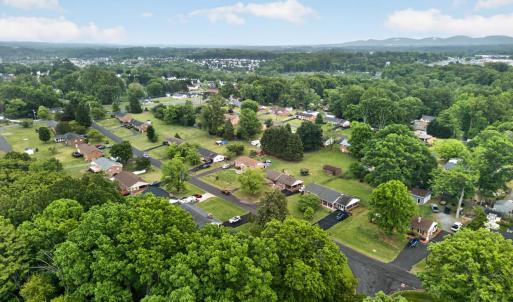 Photo #77 of 132 Windsor Lane, Lynchburg, VA 0.5 acres