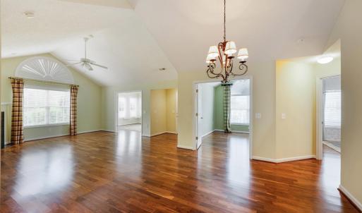 Photo #20 of 1118 Jefferson Way, Forest, VA