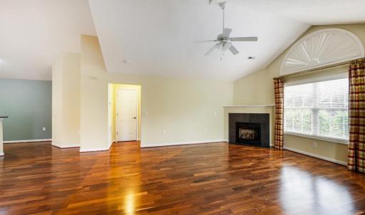 Photo #5 of 1118 Jefferson Way, Forest, VA