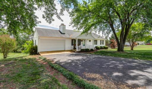 Photo #1 of 102 Piccadilly Court, Goode, VA 1.1 acres