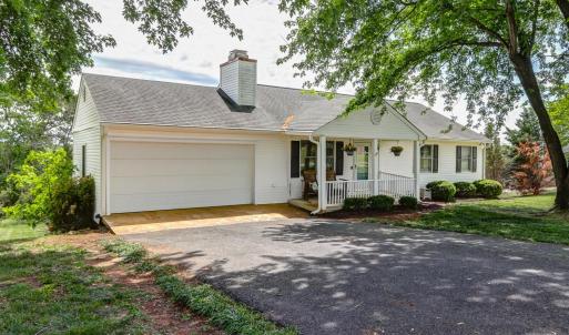 Photo #3 of 102 Piccadilly Court, Goode, VA 1.1 acres