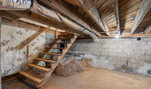Walkout basement with abundant storage.