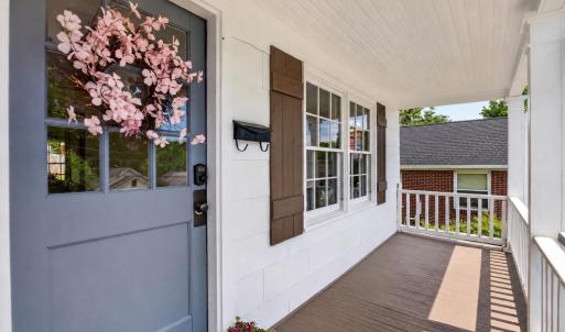 Charming covered front porch.