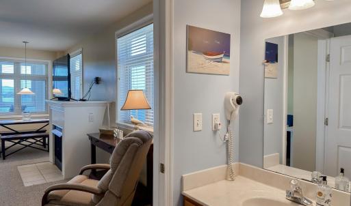 Photo #18 of 1273 Graves Harbor Trail, Huddleston, VA