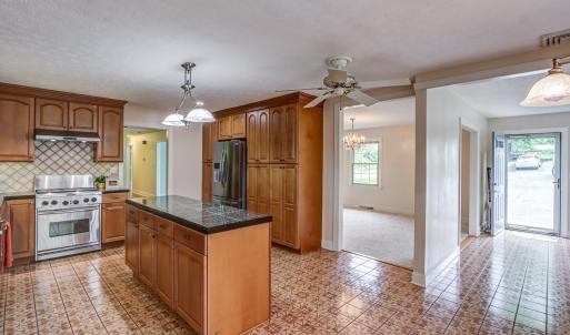 Photo #16 of 308 Robin Drive, Lynchburg, VA 0.4 acres