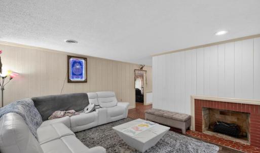 Photo #9 of 111 Oaklawn Terrace, Gretna, VA 5.2 acres