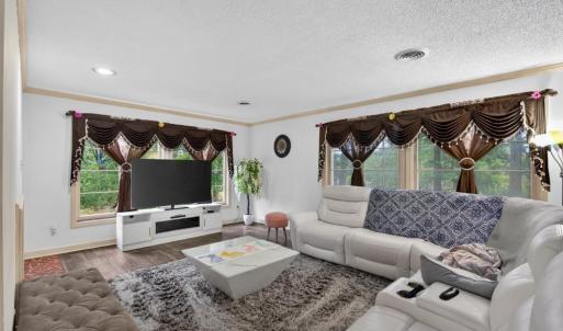 Photo #3 of 111 Oaklawn Terrace, Gretna, VA 5.2 acres