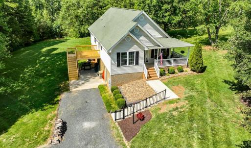 Photo #8 of 433 Stratford Road, Concord, VA 0.9 acres