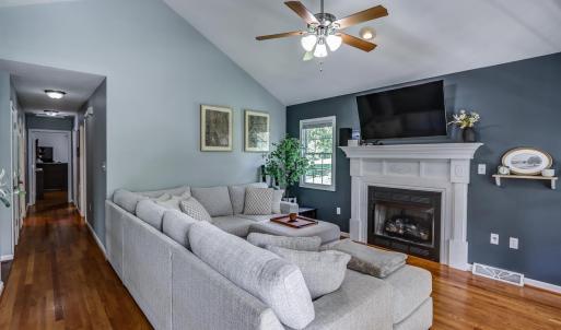 Photo #10 of 433 Stratford Road, Concord, VA 0.9 acres
