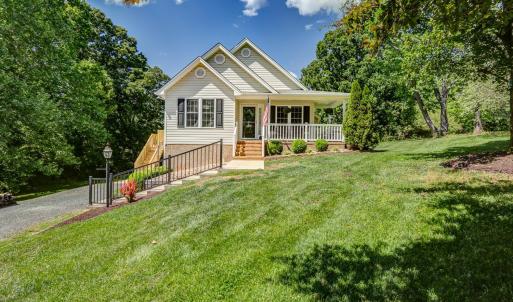 Photo #1 of 433 Stratford Road, Concord, VA 0.9 acres