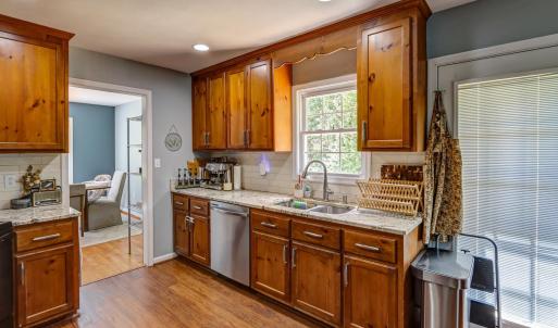Photo #17 of 433 Stratford Road, Concord, VA 0.9 acres
