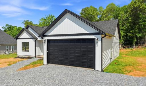 Photo #6 of 1805 Hickory Cove Ln, Moneta, VA 0.9 acres