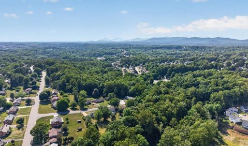 Photo #33 of 612 Burton Creek Place, Lynchburg, VA 1.0 acres