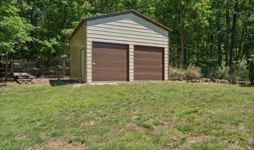 Detached garage