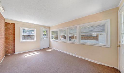 Photo #13 of 405 Oakland Circle, Lynchburg, VA 0.5 acres