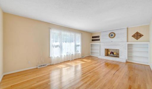 Photo #4 of 405 Oakland Circle, Lynchburg, VA 0.5 acres